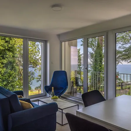 Na Klifie Z Widokiem Na Morze - Pomorskie